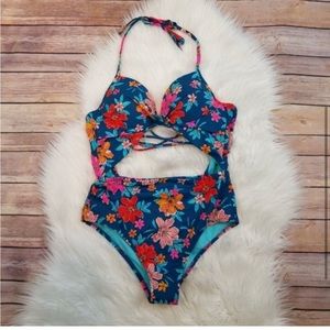 SHADE & SHORE Halter Cut Out One Piece Swimsuit